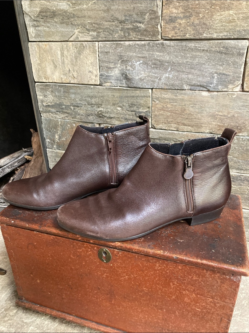 Munro American Brown Ankle Boots